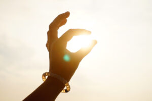 日枝神社のブレスレットの効果は？種類や値段・通販可能かもご紹介！